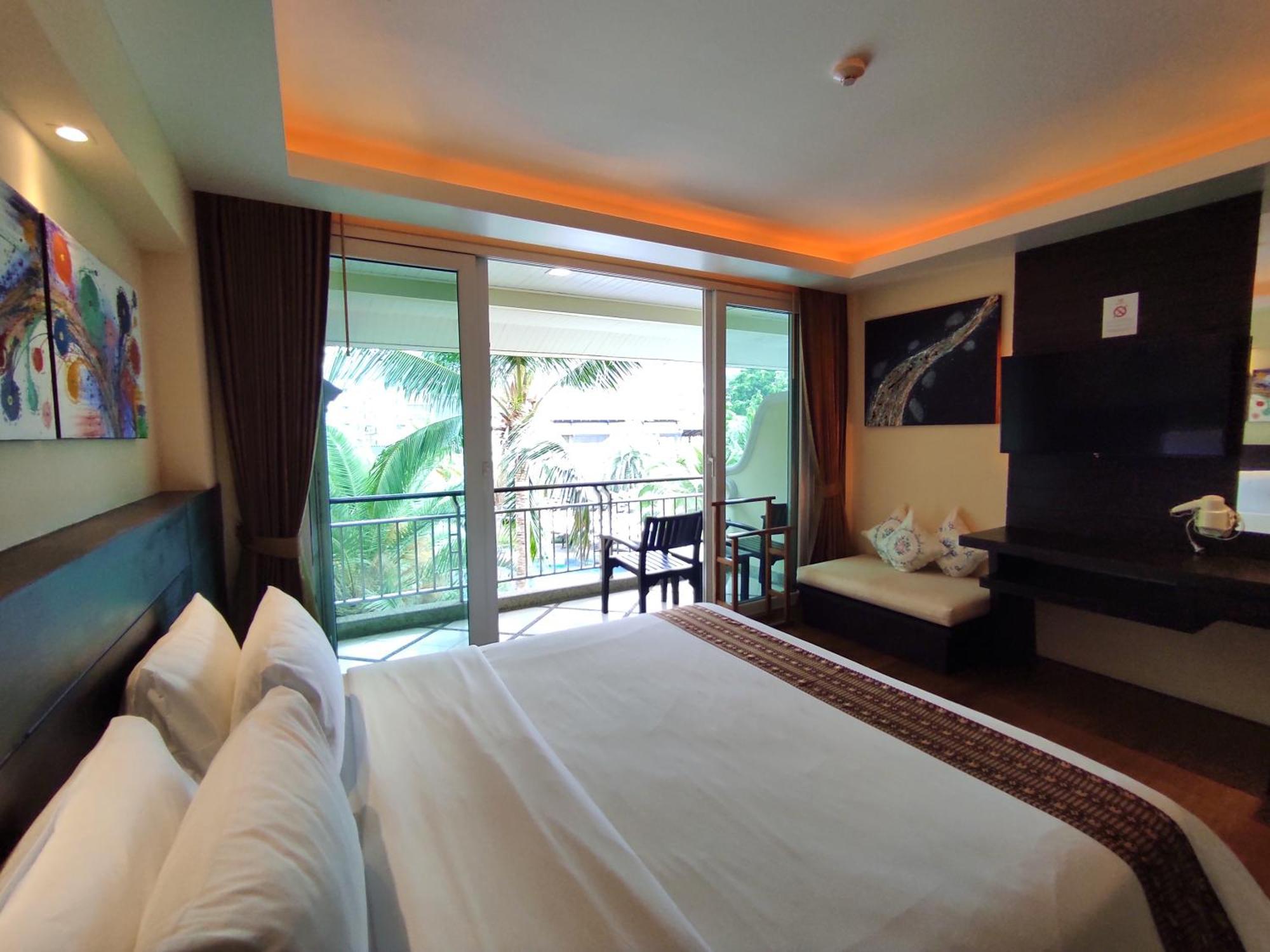 R-Mar Resort And Spa Patong, Phuket Exterior photo