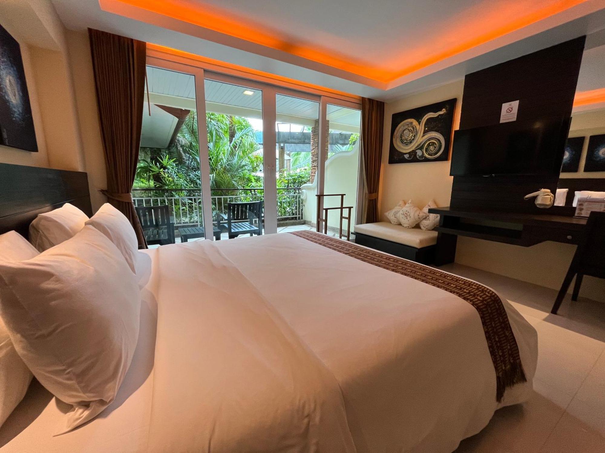 R-Mar Resort And Spa Patong, Phuket Exterior photo