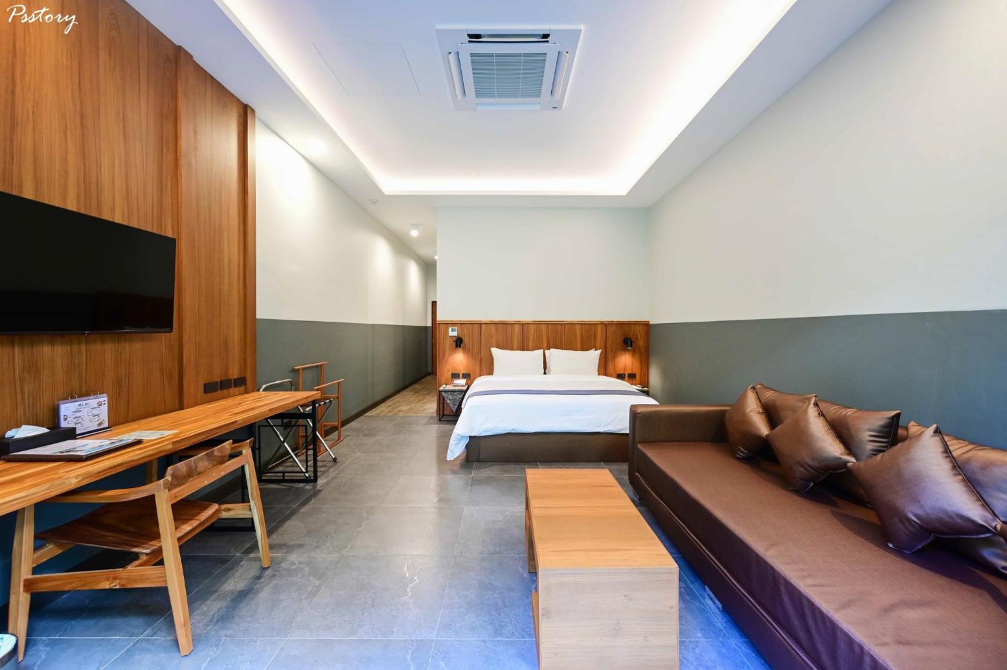 R-Mar Resort And Spa Patong, Phuket Exterior photo
