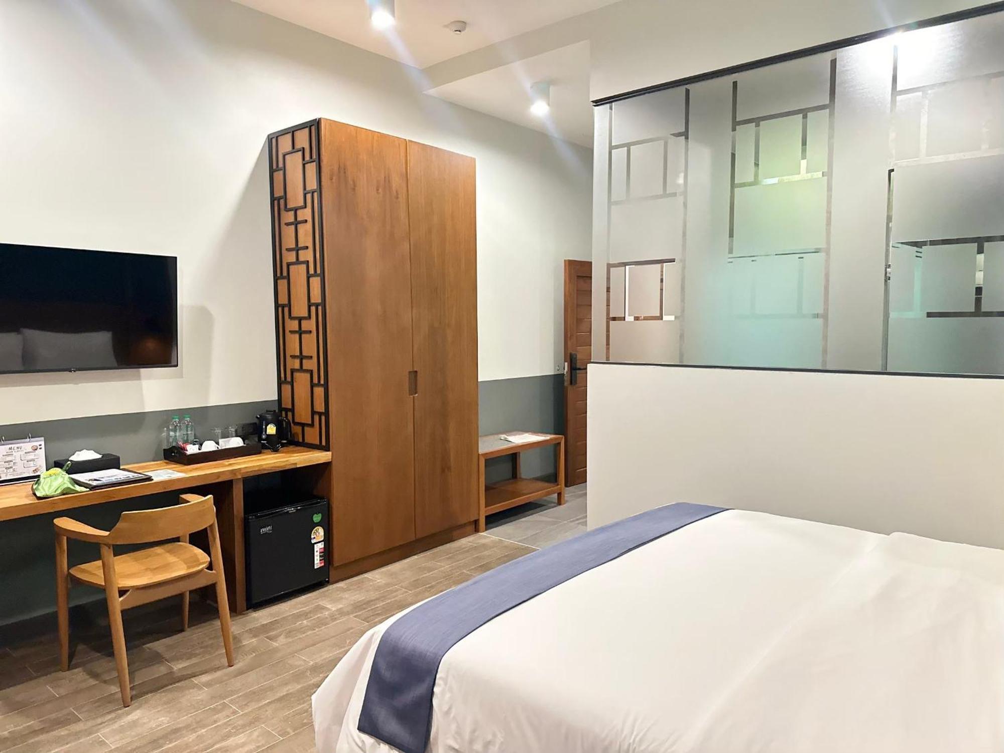 R-Mar Resort And Spa Patong, Phuket Exterior photo
